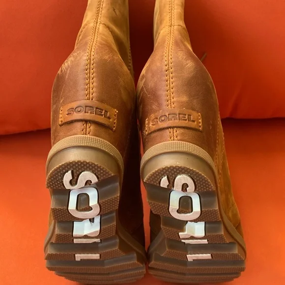 Sorel Brushed Leather Winter Wedge Boots - Picture 4 of 6